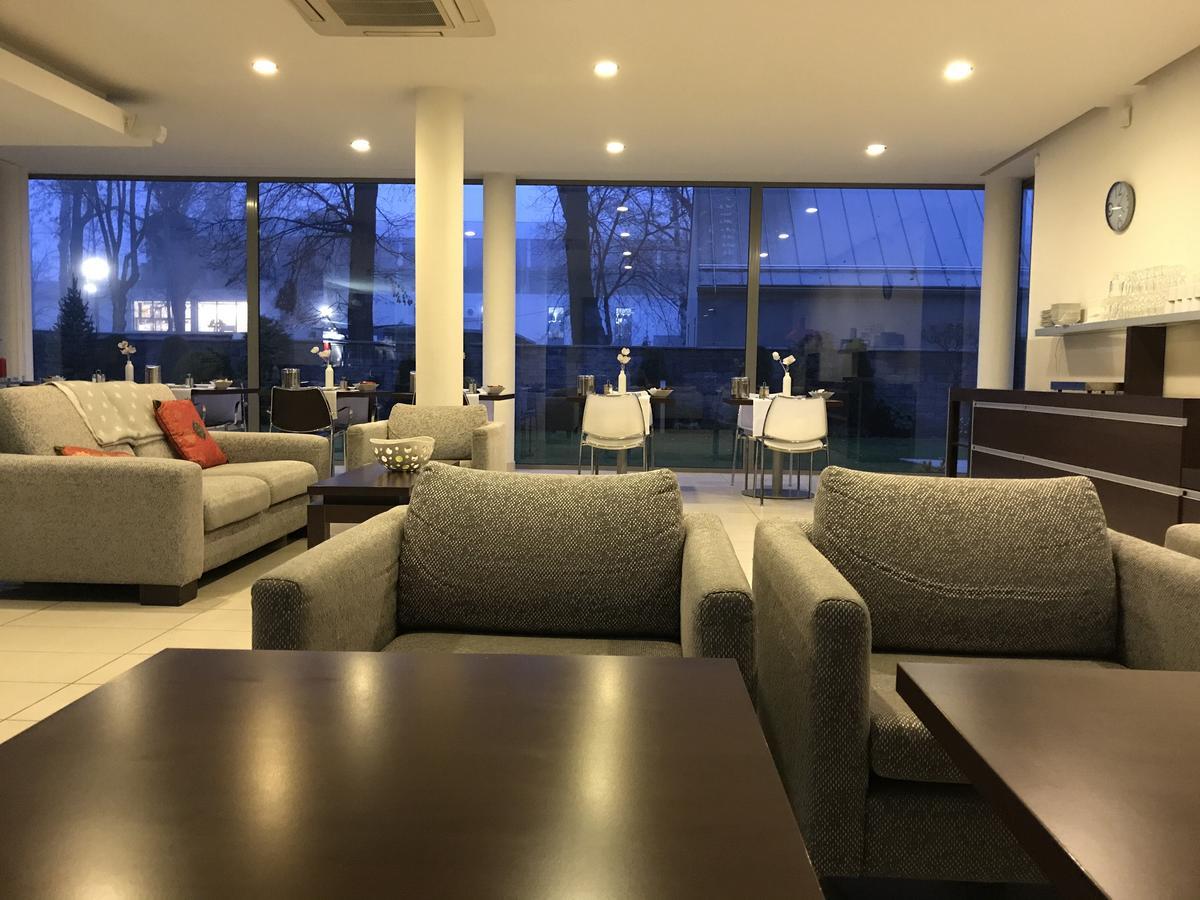 Hotel Villa Bianca ลิฟตอฟสกีมิคูลาช ภายนอก รูปภาพ