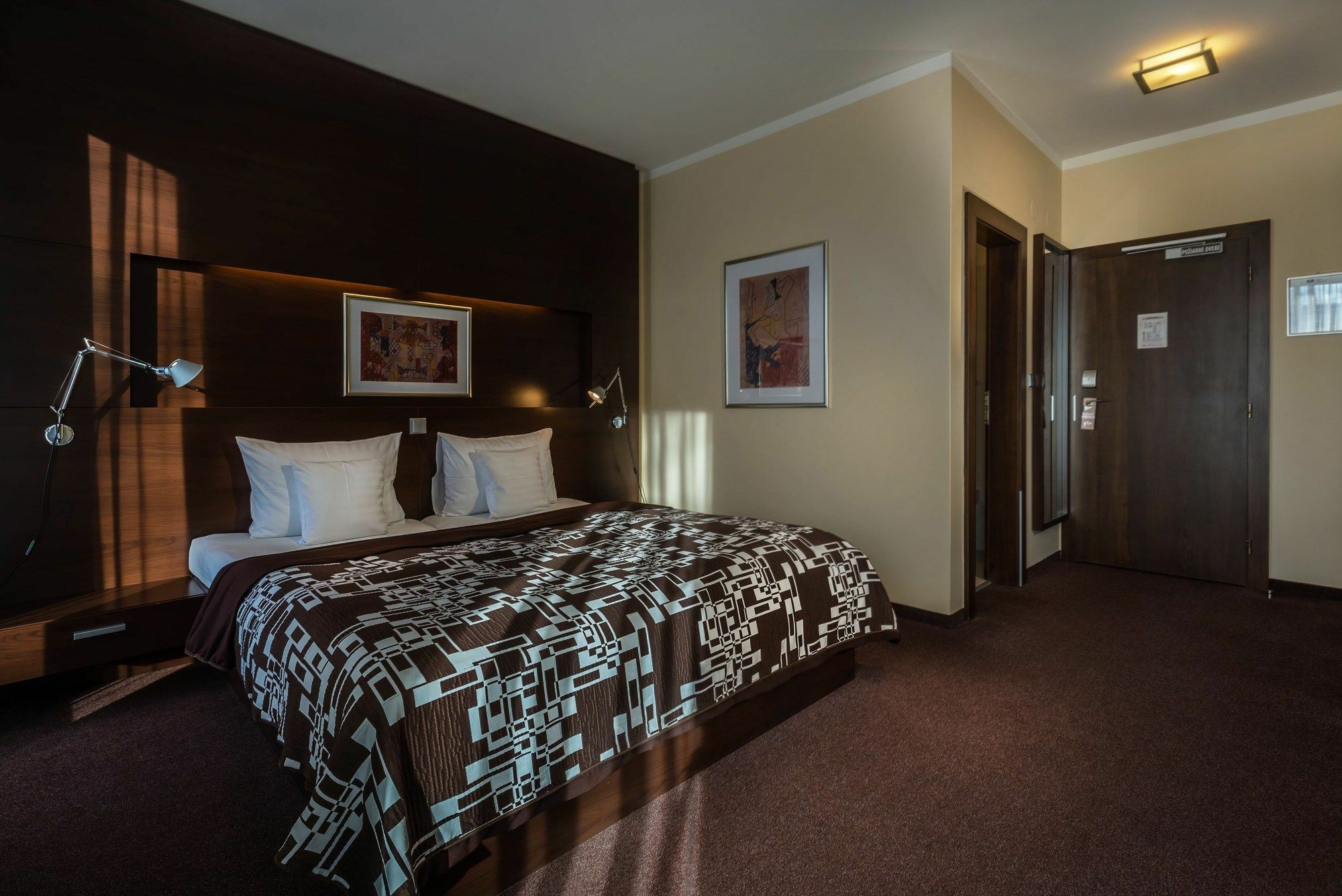 Hotel Villa Bianca ลิฟตอฟสกีมิคูลาช ภายนอก รูปภาพ